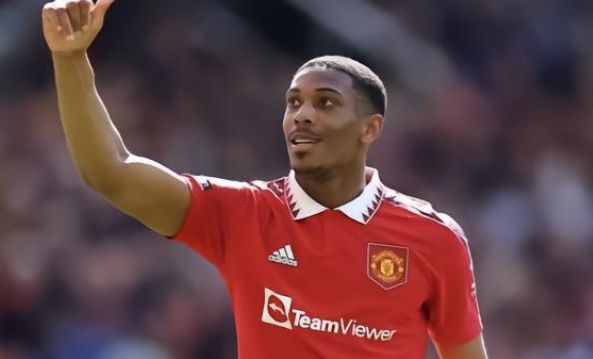 瑞典媒体：AIK索尔纳在追求华裔球员郑泽彦.