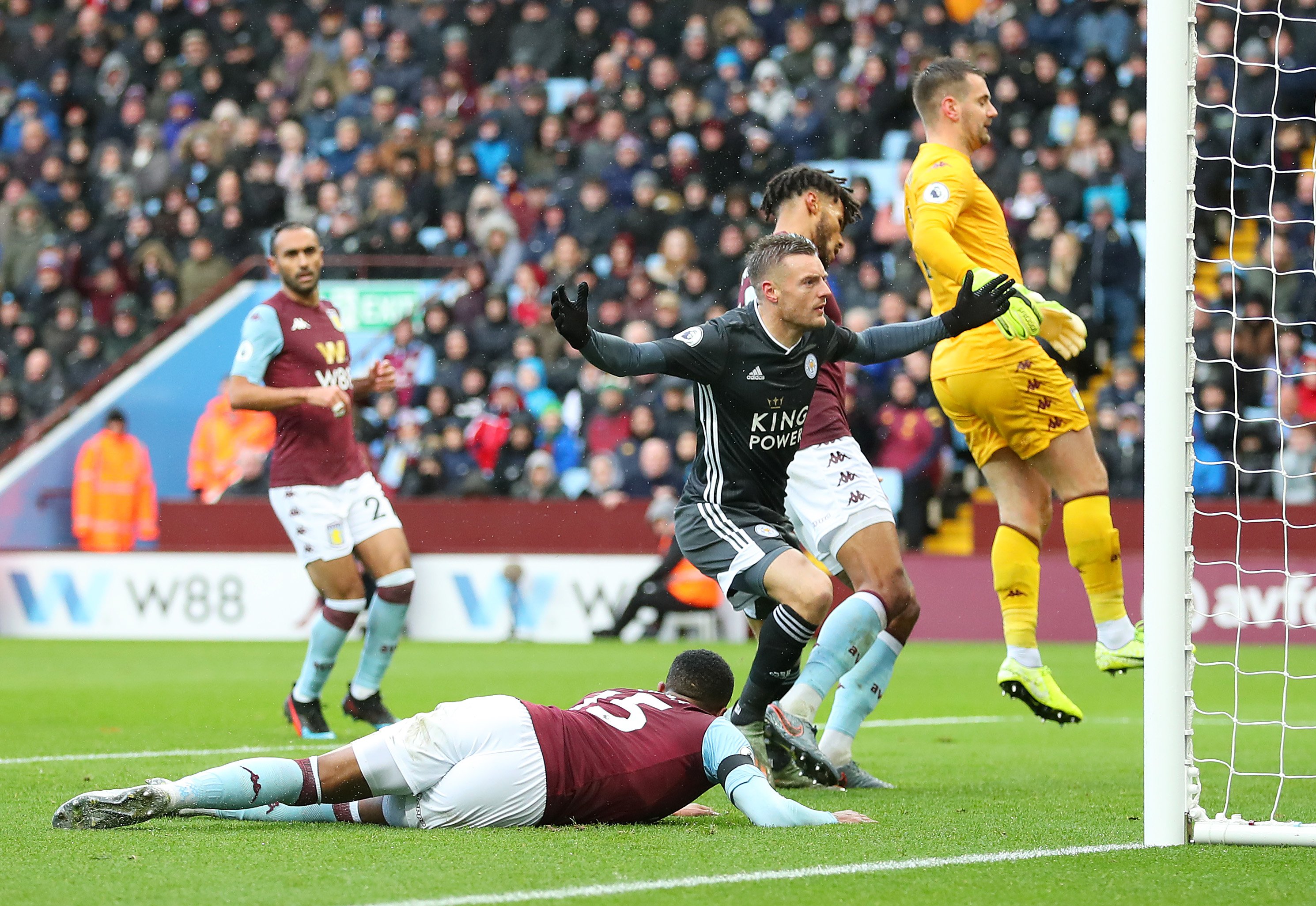 事件背景：计时器故障，比赛推迟（背景概述：计时器故障致比赛延期）